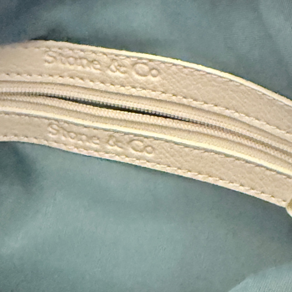 Stone & Co. Off-White Leather Shoulder Bag. GREAT CONDITION - Picture 4 of 7